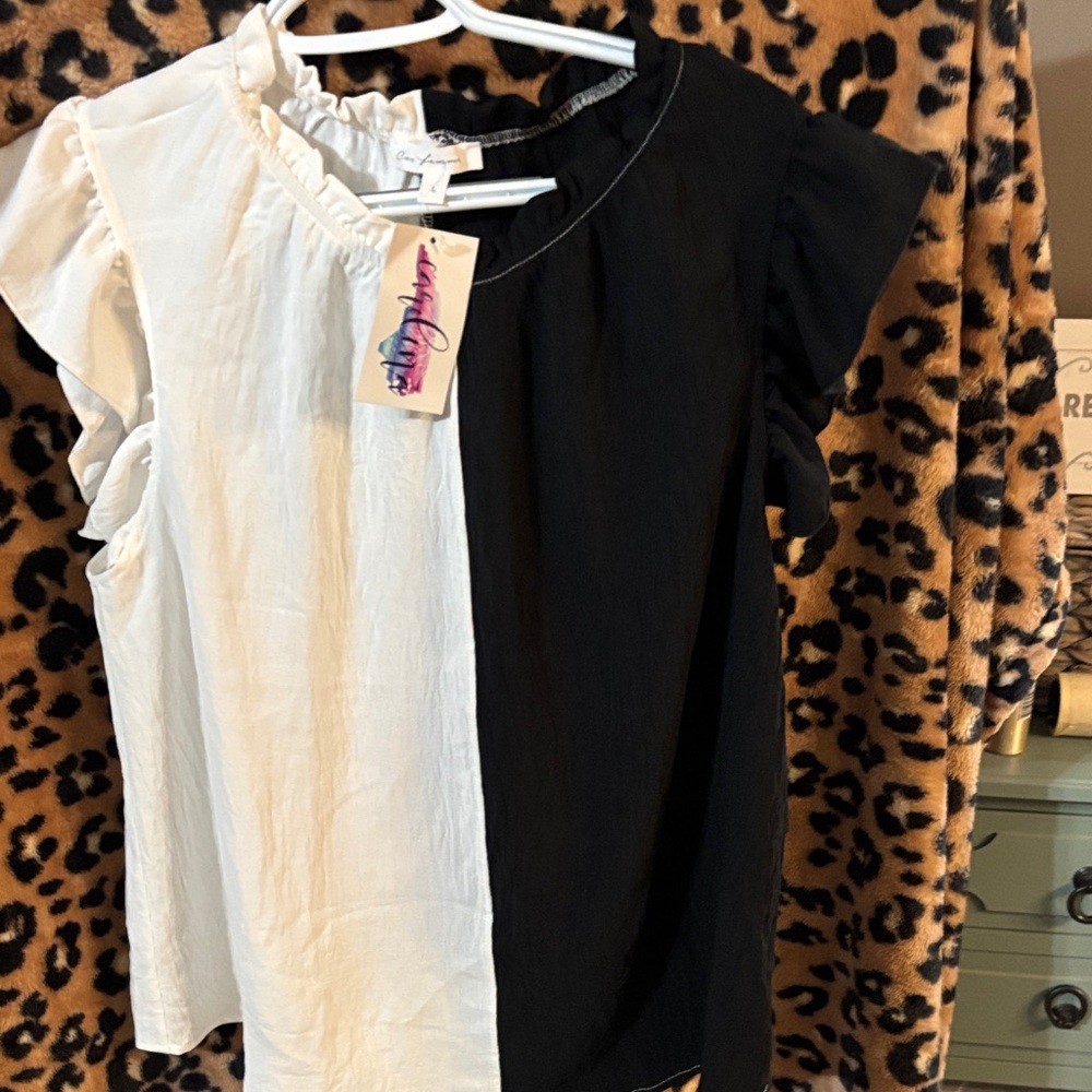 Ces Femme Two-Tone Ruffle Sleeve Blouse